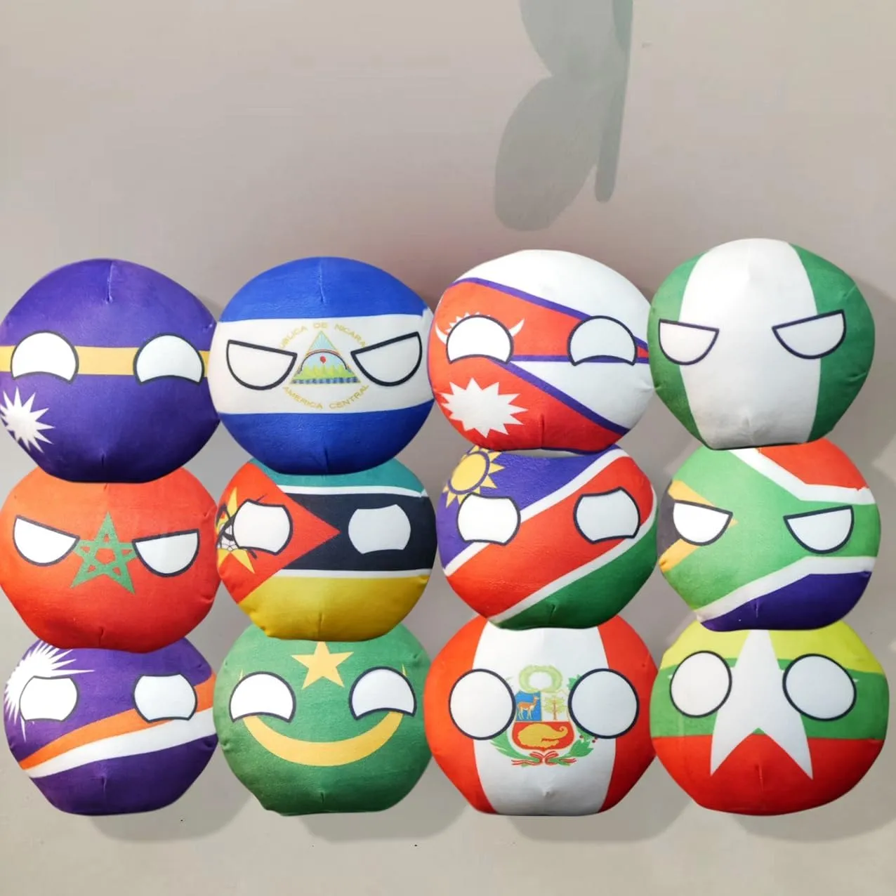 7.9in 3.9in Country Ball Plush Country Ball, Flags of France, Qatar, Croatia, Peru and Other Countries, Plush Toy Country Balls, Indoor Decoration, (San Marino,7.8in)