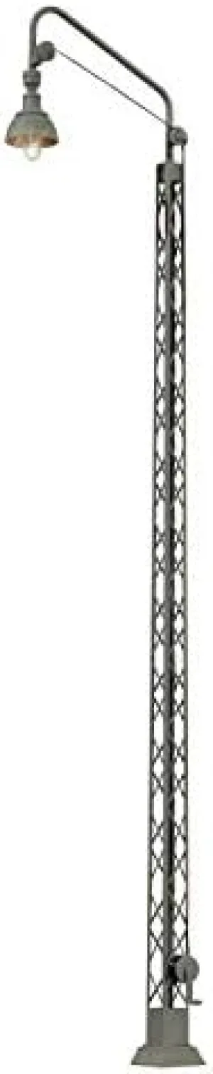 9385 O Scale Yard Light on Lattice Mast - Warm White LED, 11" 28cm Tall