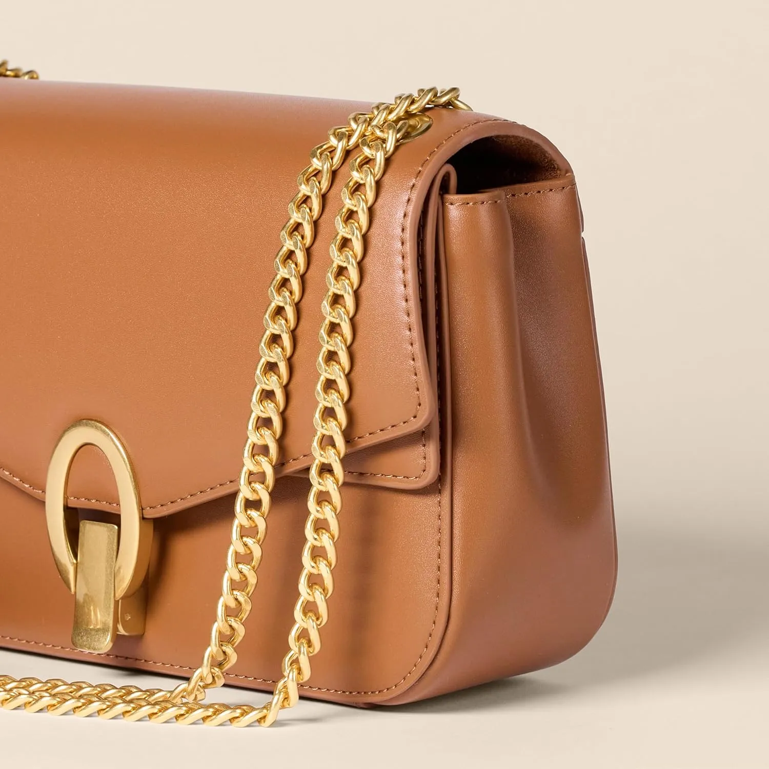 Amazon Essentials Women's Chain Shoulder Bag