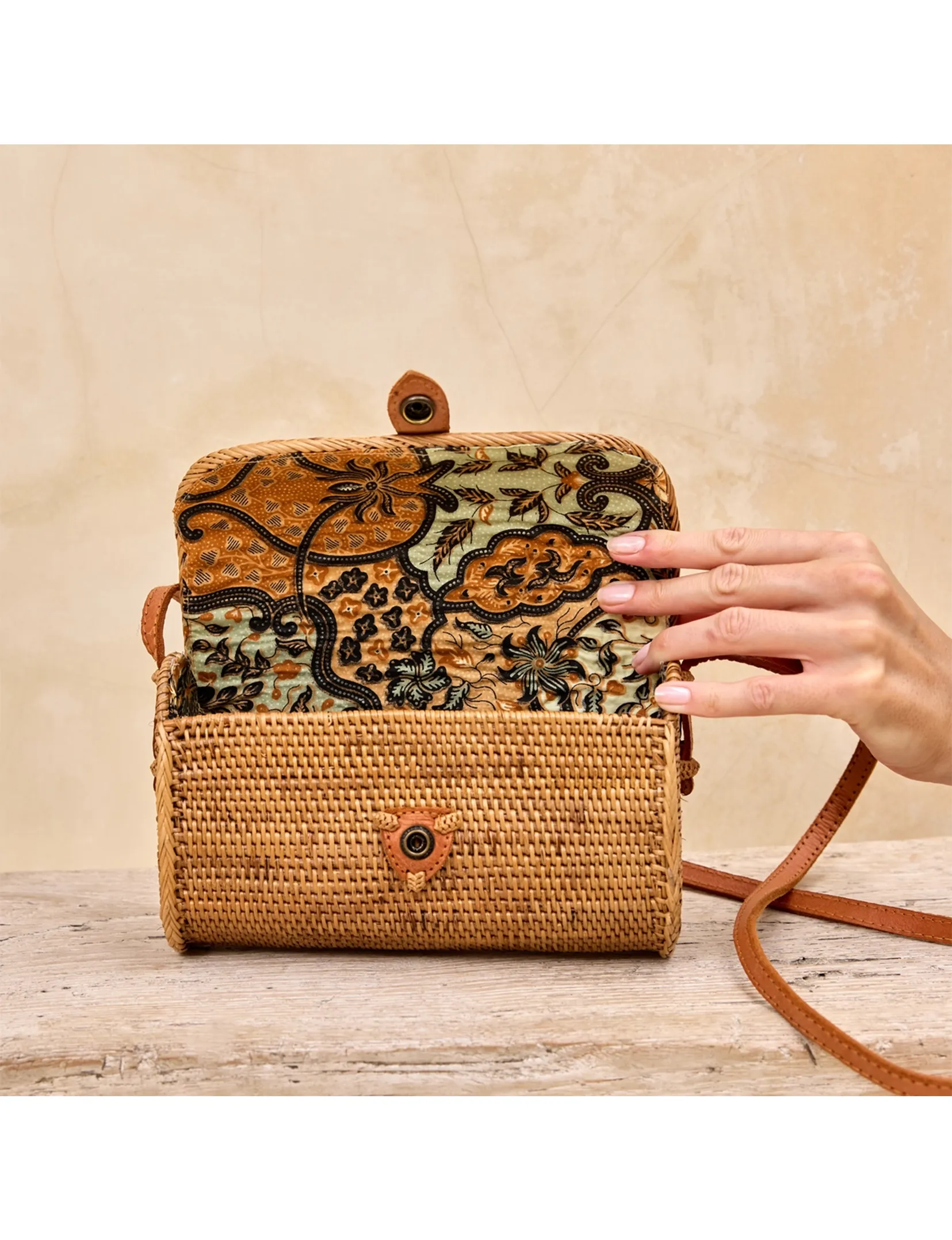 Ata Vine Straw Crossbody Bag, Small