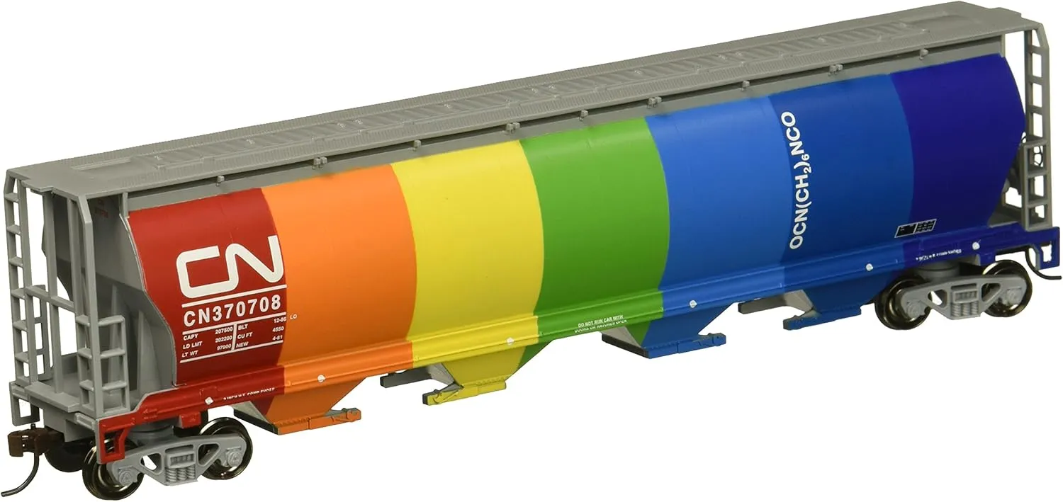 Bachmann Trains - Canadian 4 Bay Cylindrical Grain Hopper - Canadian National Demonstrator - HO Scale