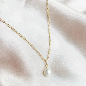 Baroque pearl necklace