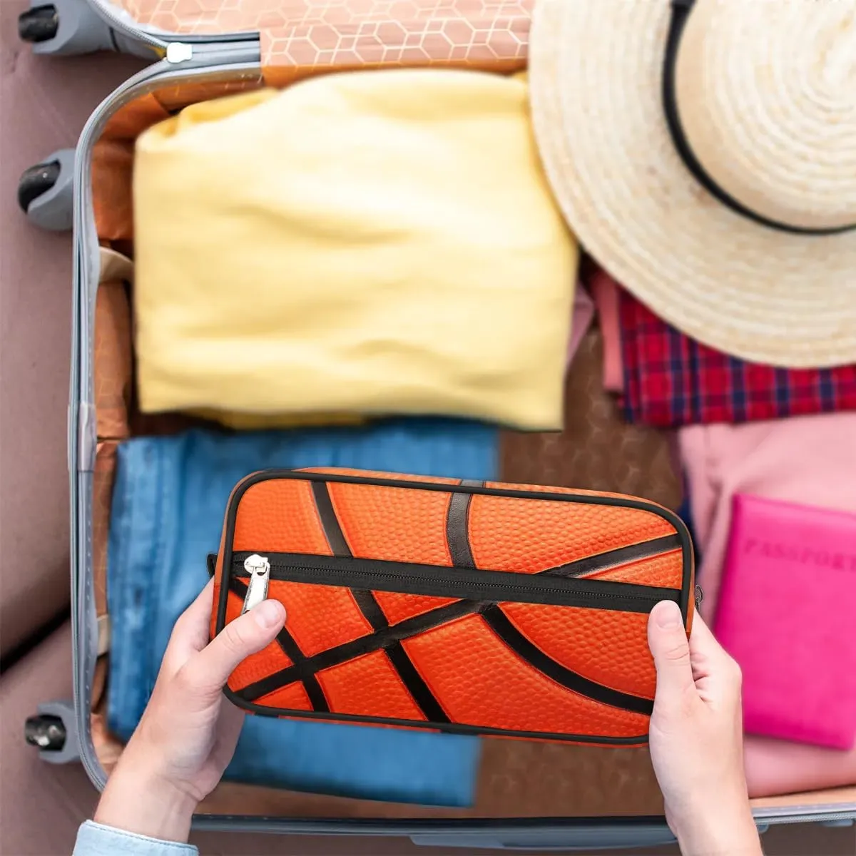 Basketball Texture Travel Toiletry Bag for Men Women, Waterproof Hanging Wash Bag Dopp Kit for Kids Shaving Bag for Toiletries Accessories
