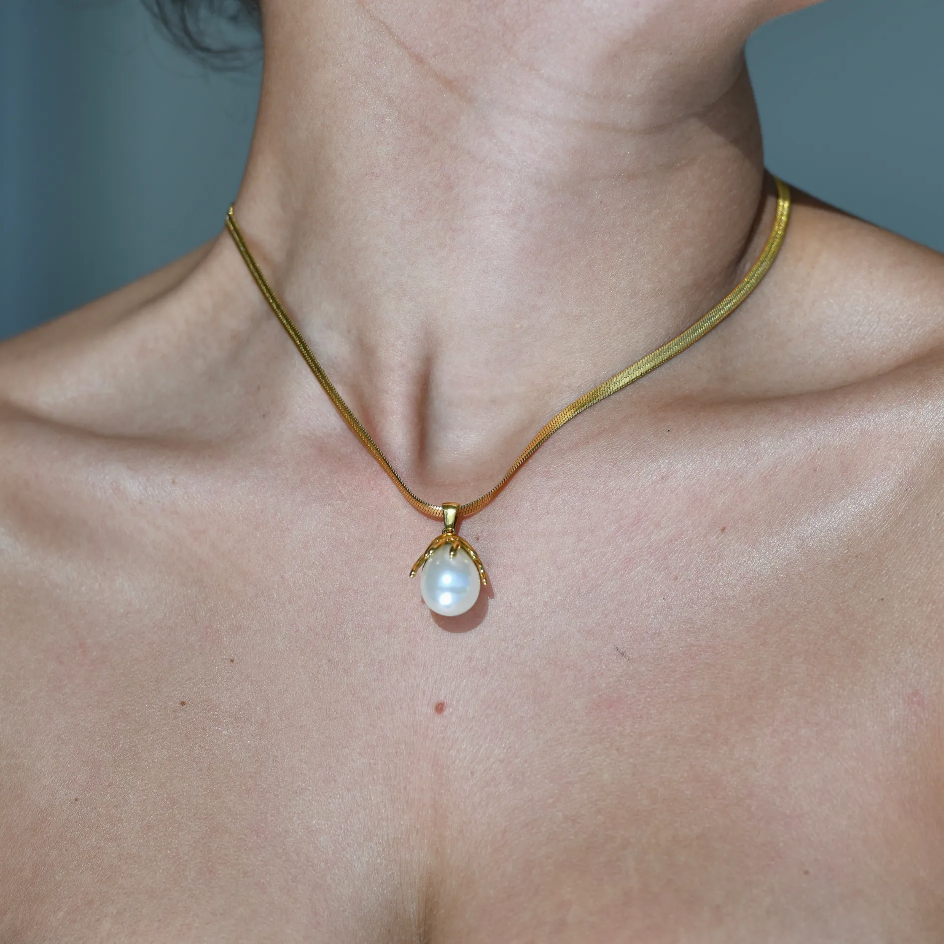 CORAL Pearl Pendant Gold Necklace