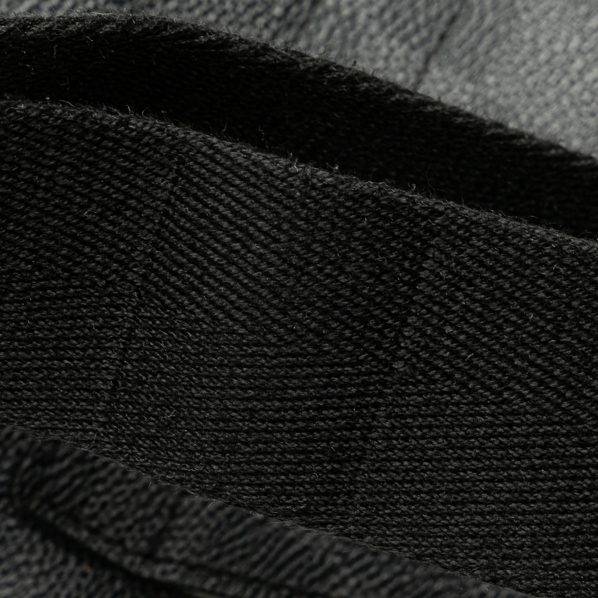 Damier Graphite Avenue Sling