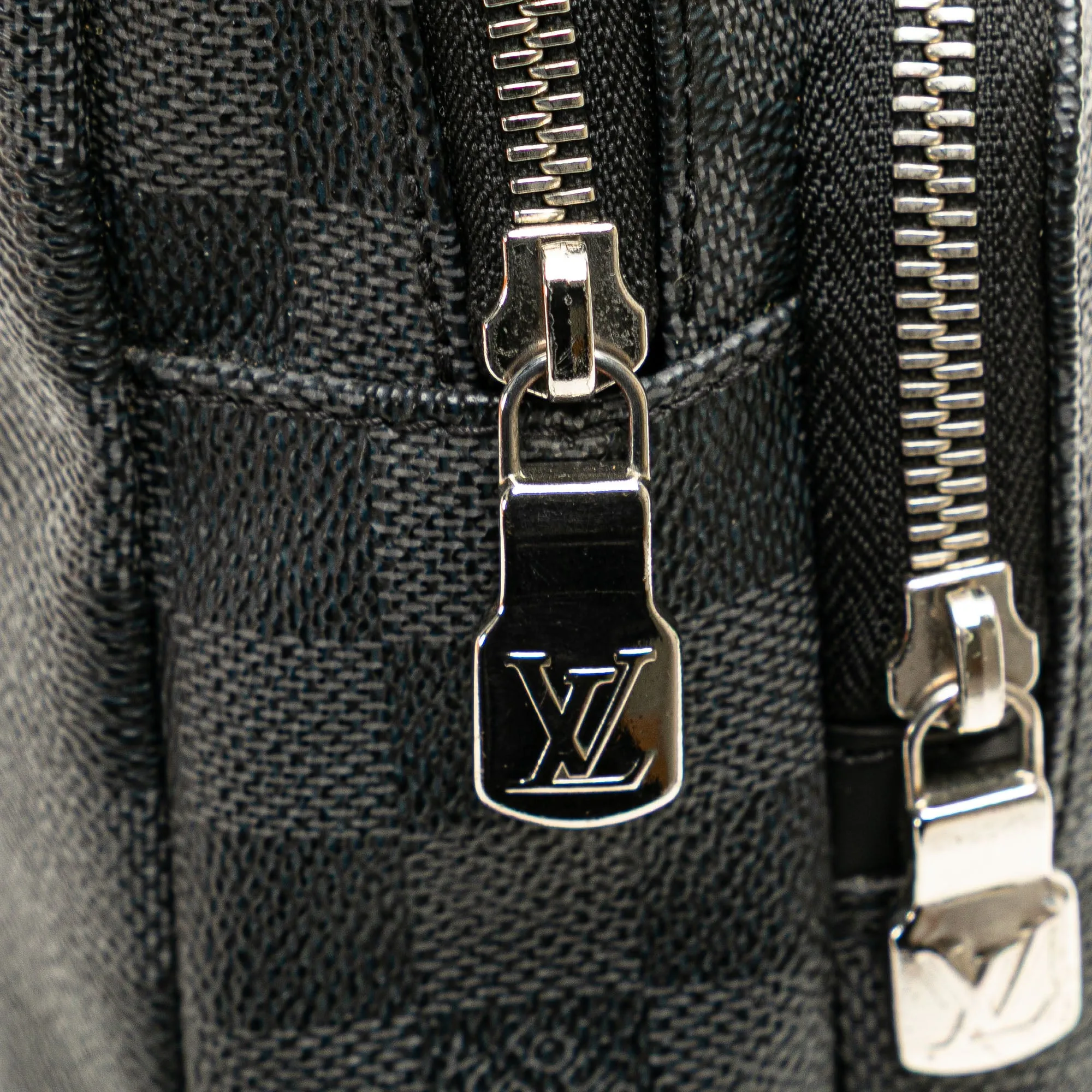 Damier Graphite Avenue Sling