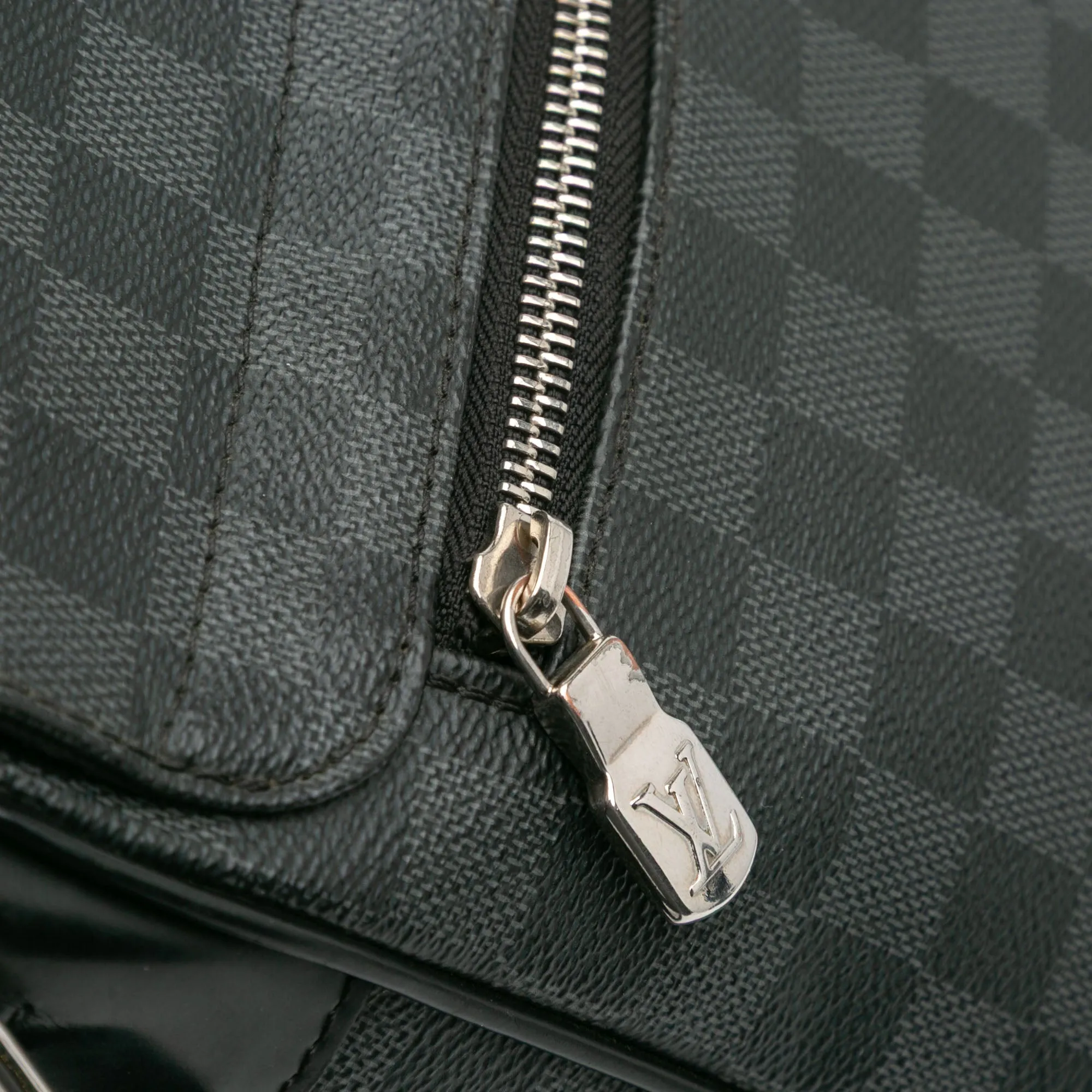 Damier Graphite District MM