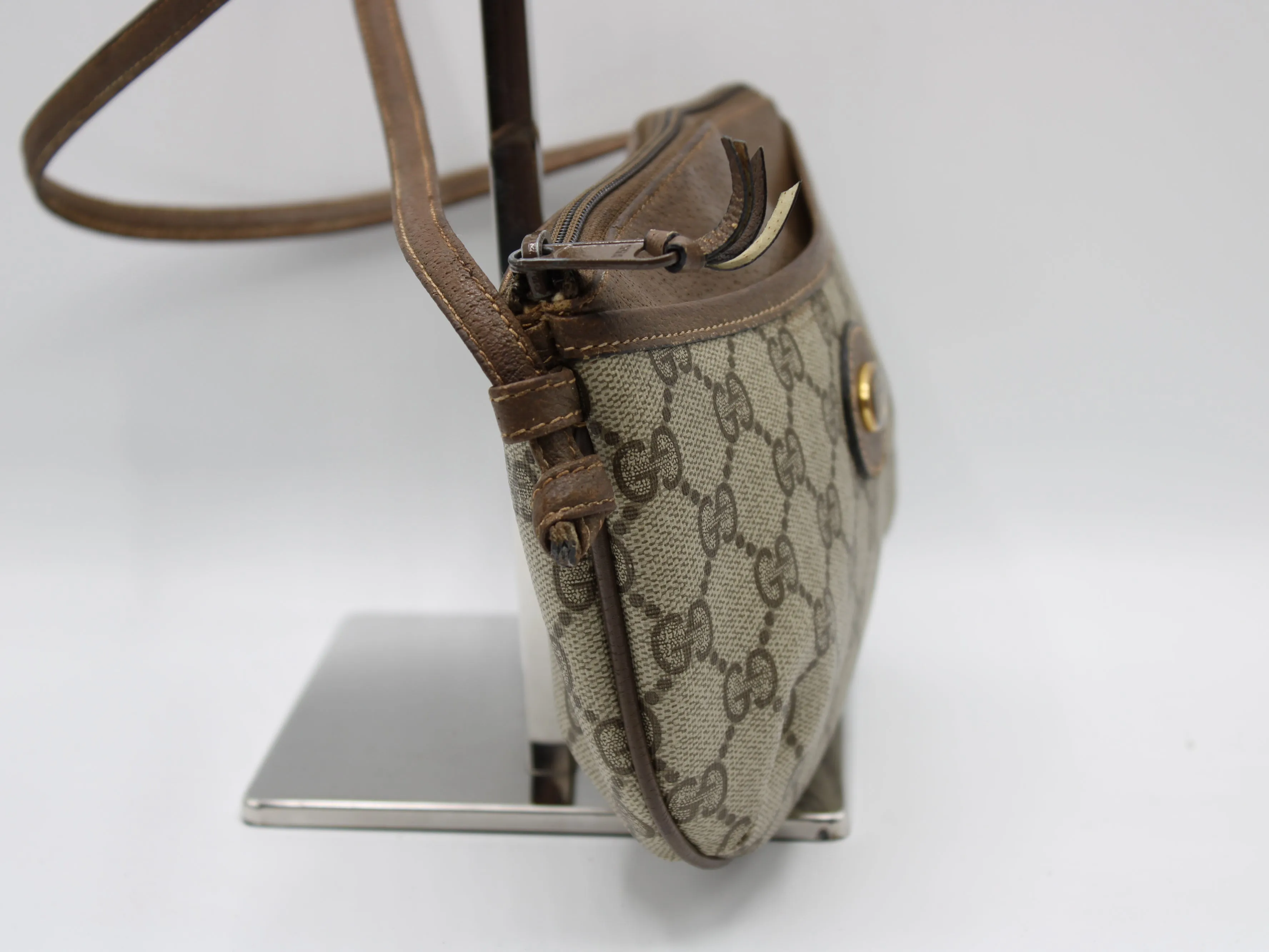 Gucci Bag GG Supreme Monogram Canvas Crossbody Brown Vintage