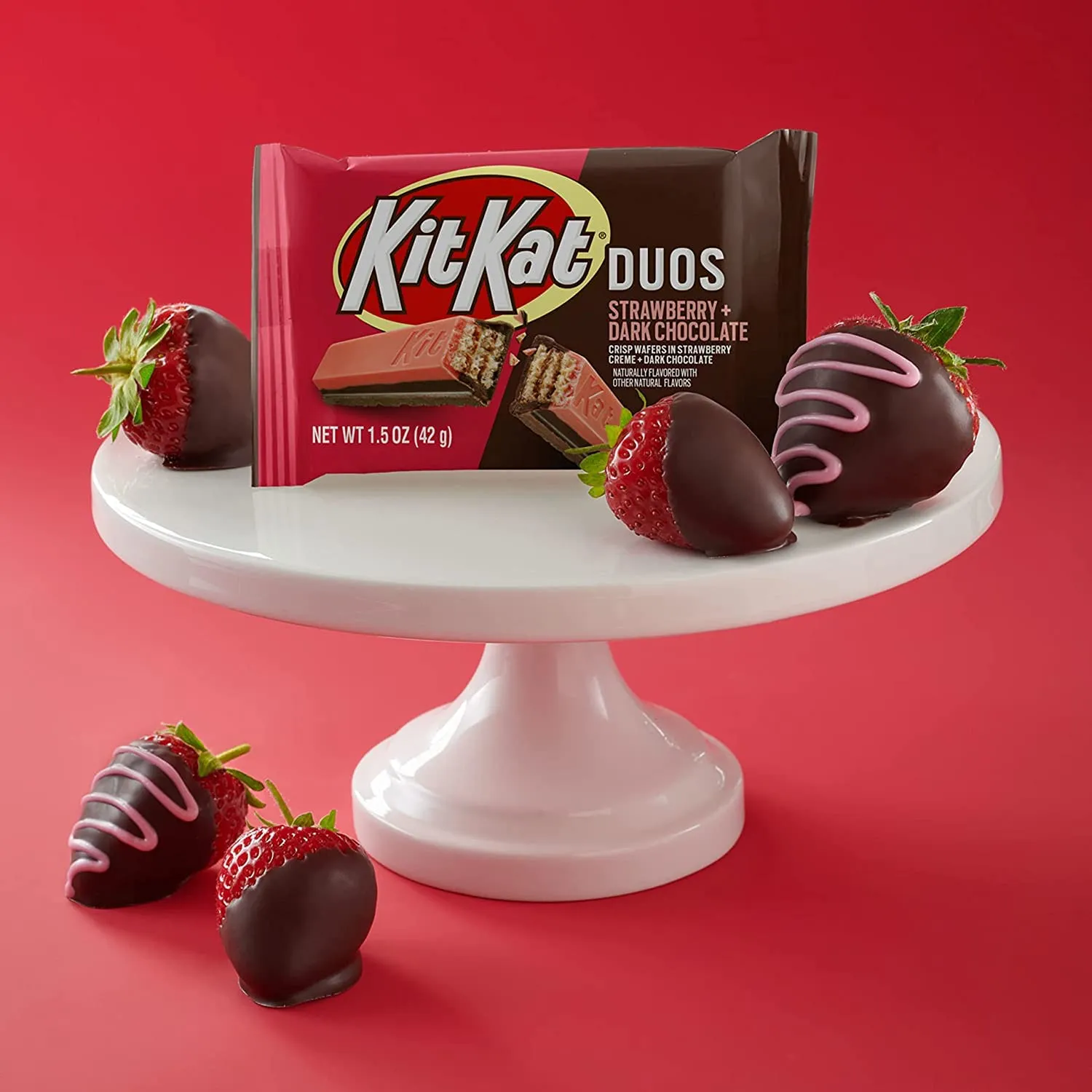 KIT KAT DUOS Chocolate Strawberry Creme Wafer Candy Bars, 1.5 oz (24 Count)
