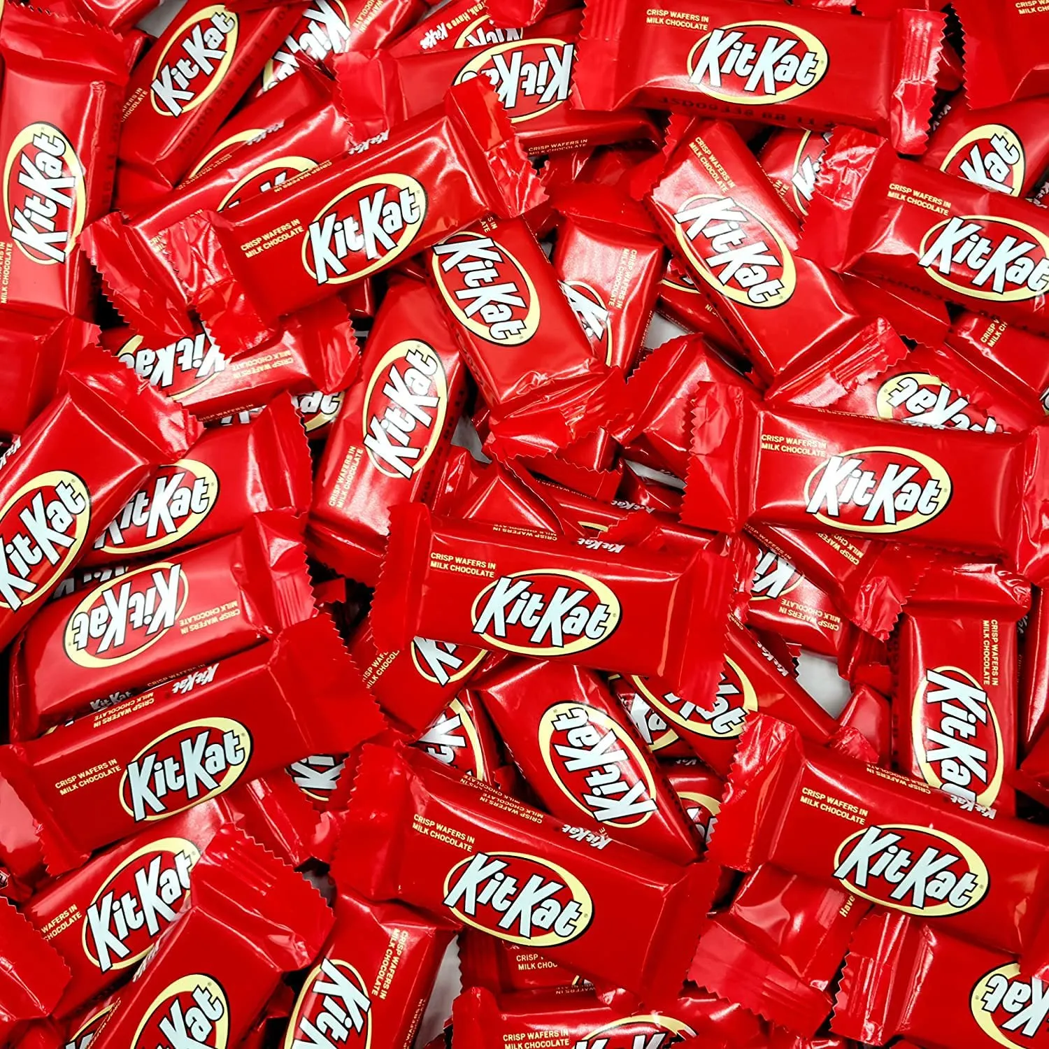 Kit Kat Snack Size – Red Crisp Wafers Snack Size Milk Chocolate Candy Bars - Individually Wrapped - Bulk Pack - 1 Pound (Pack of 1)