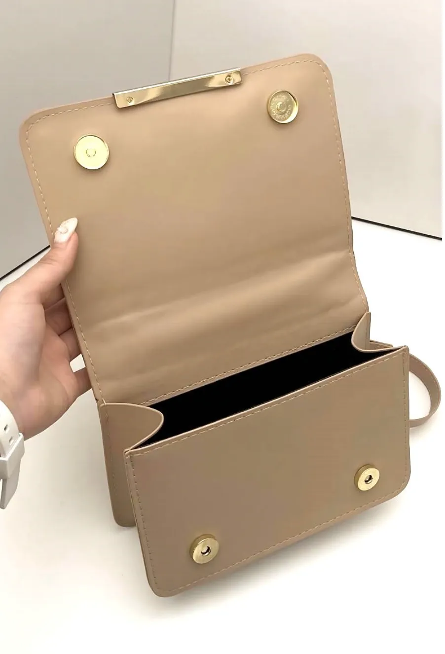 Lines Crossbody Friendly service Luxe Automation-ready The