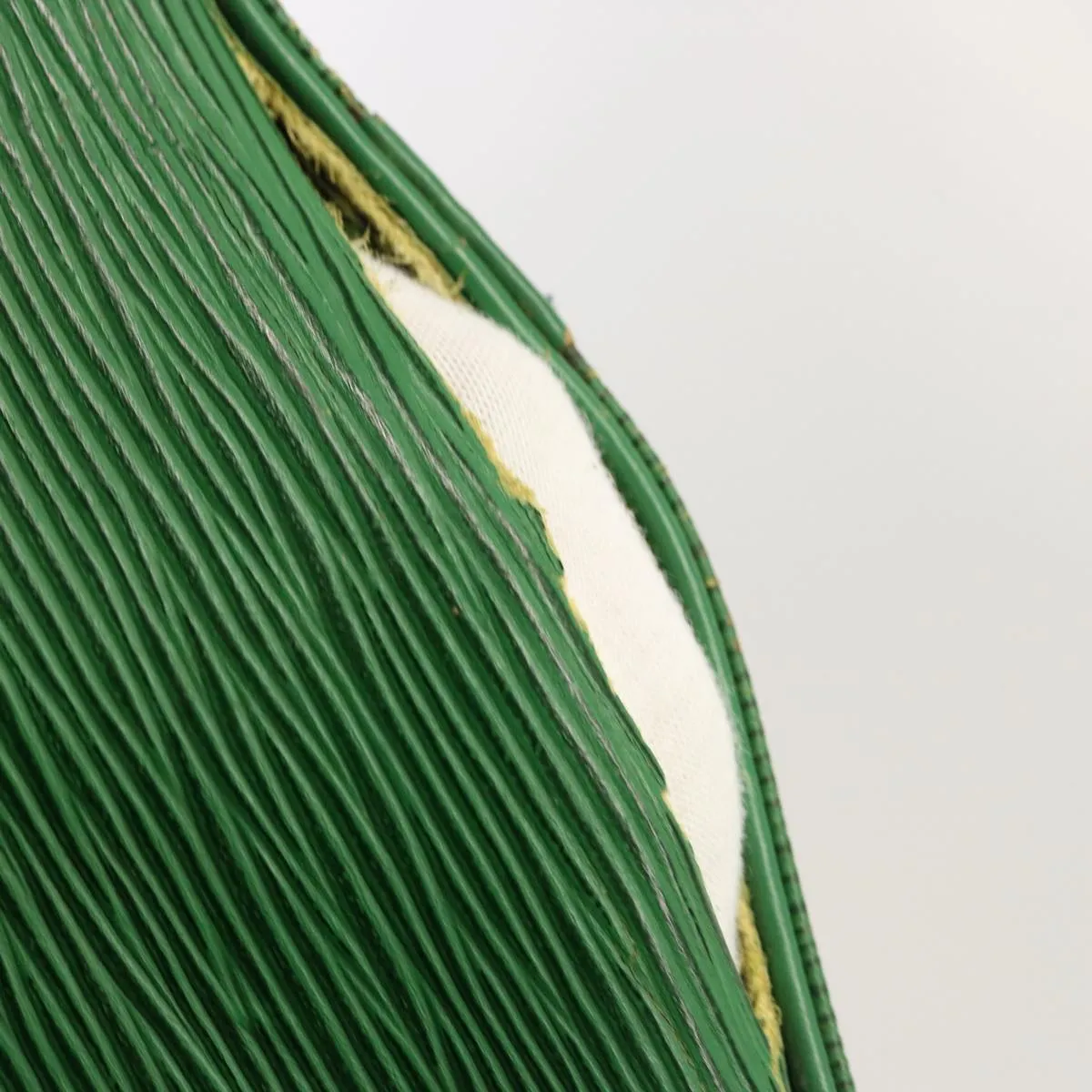LOUIS VUITTON Epi Keepall 60 Boston Bag Green M42944 LV 77124