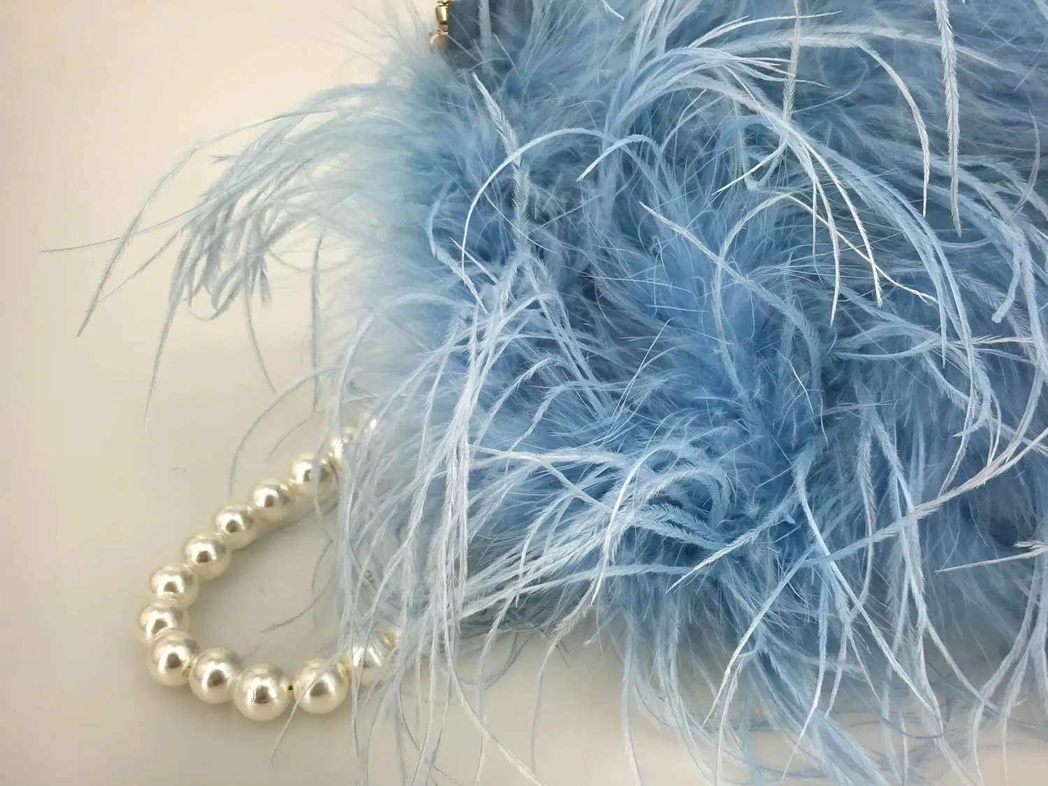 LVCOMEFF Women Ostrich Feather Clutch Mini Purse with Pearl Chain Small Handbag Furry Luxurious Party