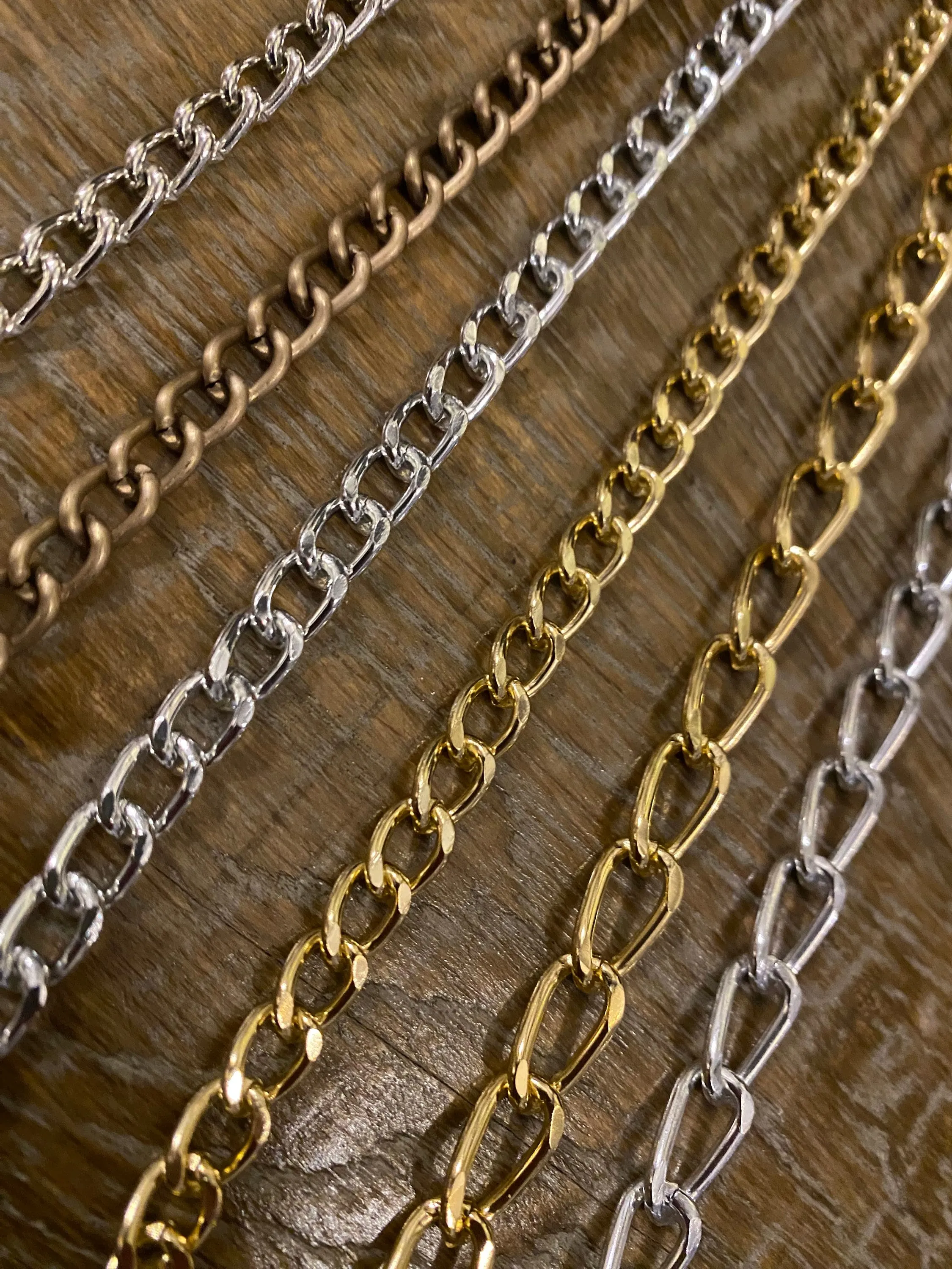 Metal Chain, Light Weight Chain, Aluminium Chain, Gold, Silver, Strong chain, Straps, Crafts, Furnishing, Bags, Tie ups, Belts