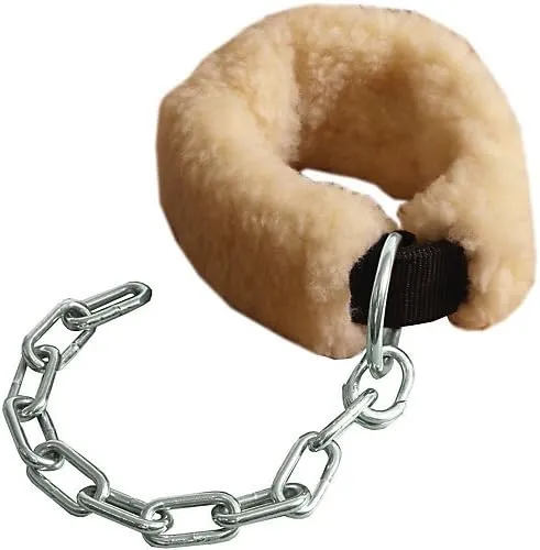 Mustang Fleece Nylon Pawing Kicking Chain