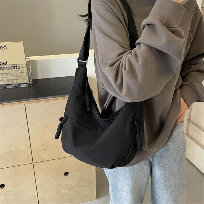 Nylon Crescent Crossbody Bag for Women Shoulder Tote Handbag Casual Sling Bag Dumpling Purse Bag for Outdoor Travel
