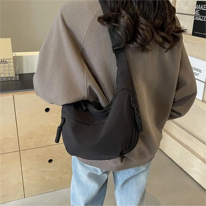 Nylon Crescent Crossbody Bag for Women Shoulder Tote Handbag Casual Sling Bag Dumpling Purse Bag for Outdoor Travel