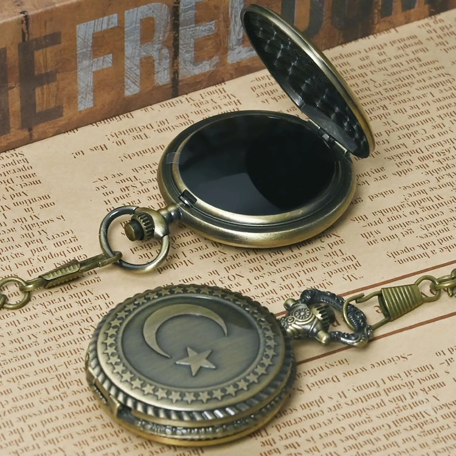 Obsidian Scrying Mirror, Natural Healing Crystal Obsidian Mirror with Bag, for Divination, Meditation, Healing, Feng Shui (Pocket Watch-4)