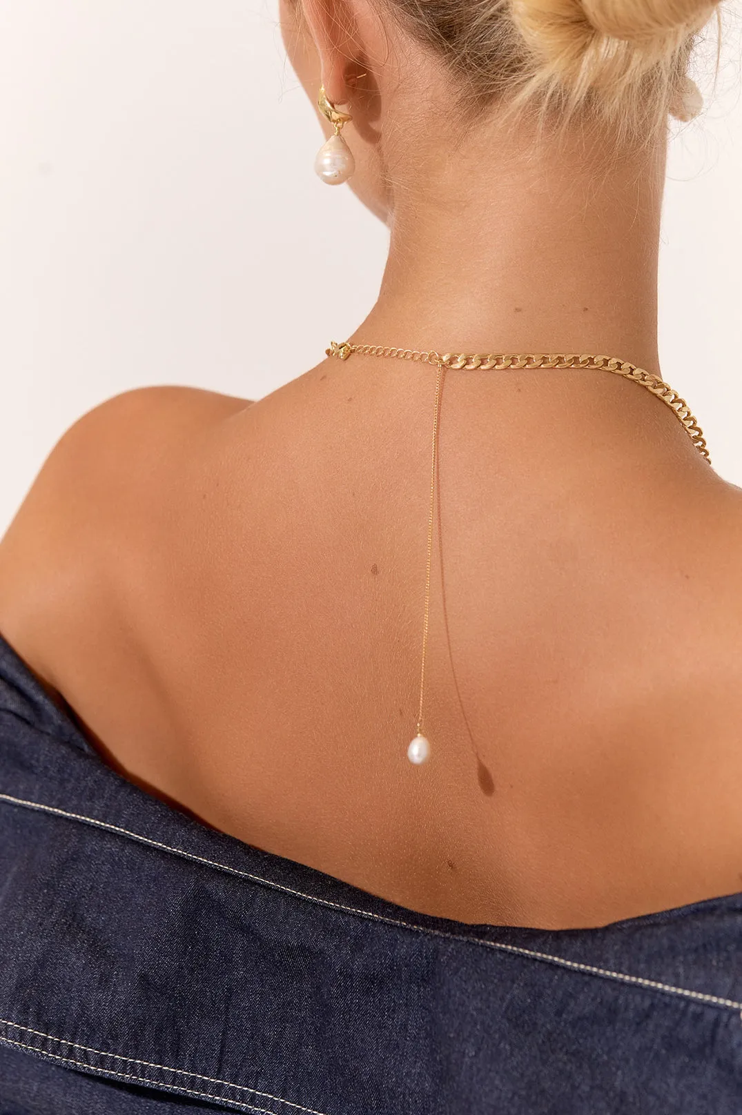 Pearl Centre Flat Chain Short Necklace (Gold/Cream)