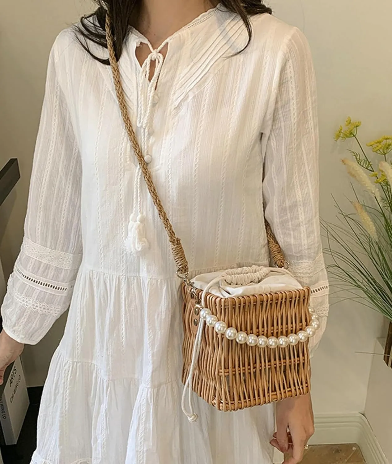 Pearl Crossbody Bucket Handbag Handwoven Mini Straw Basket Vintage Beach Bag Satchel Style Travel Vacation Daily Use