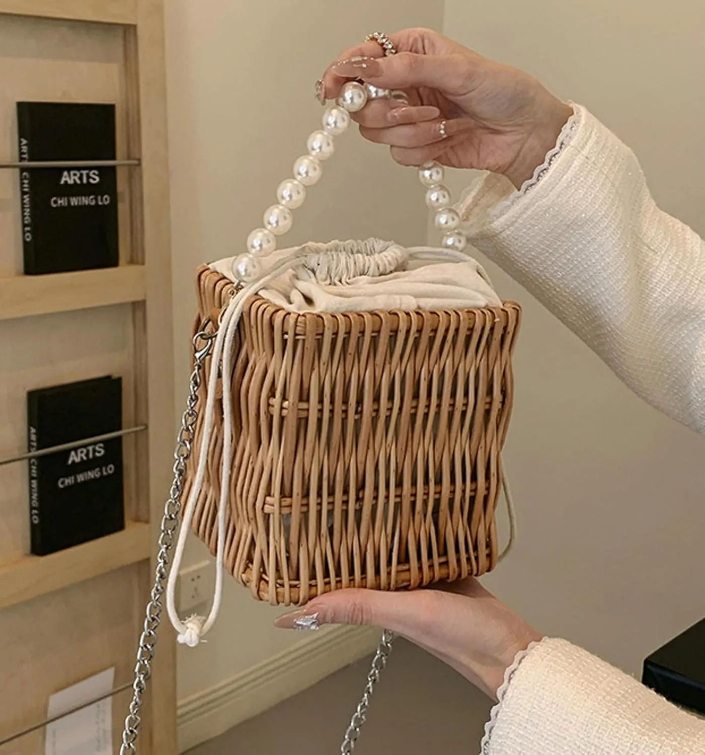 Pearl Crossbody Bucket Handbag Handwoven Mini Straw Basket Vintage Beach Bag Satchel Style Travel Vacation Daily Use