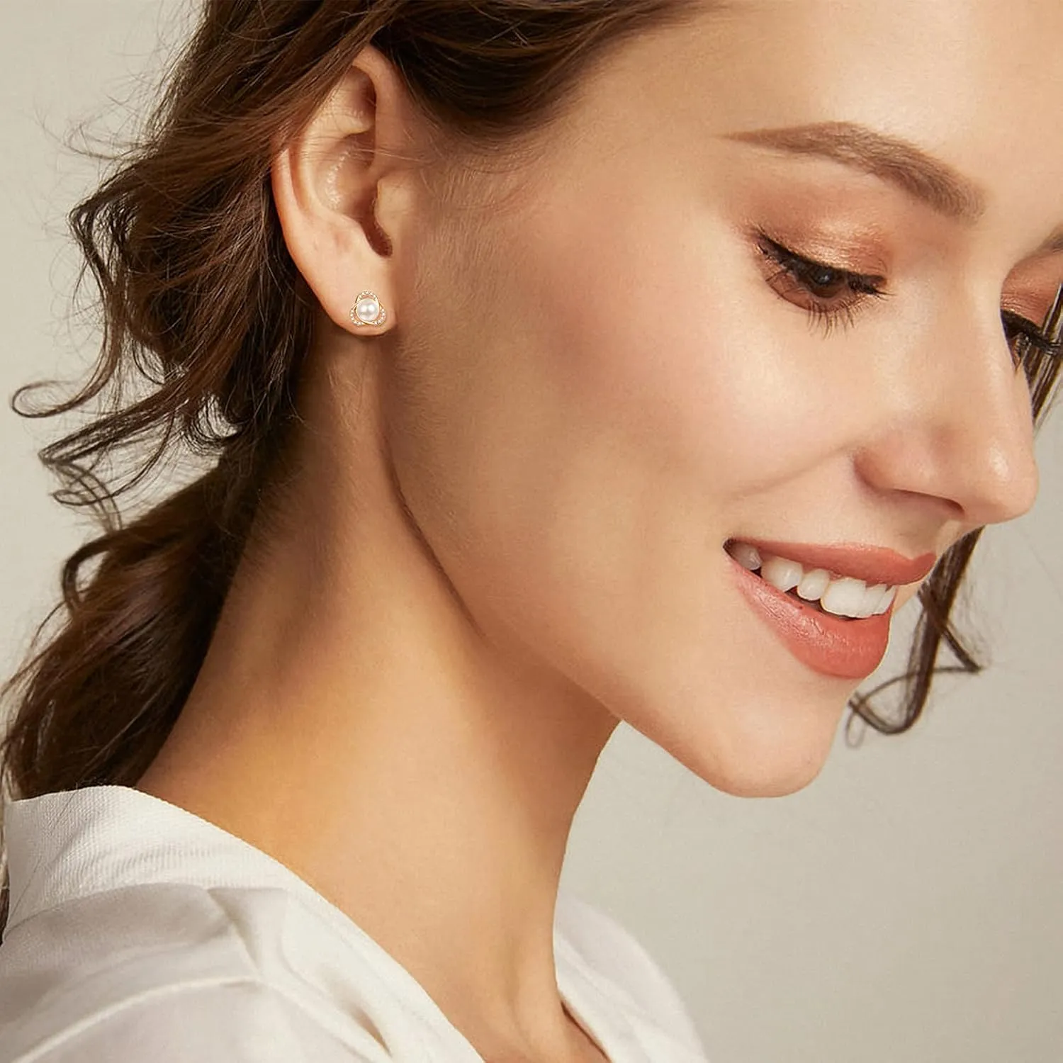 Pearl Stud Earrings for Women Sterling Silver Freshwater Cultured Pearl Studs Pearl Stud Earrings Jewelry Gifts for Women Mom Wife