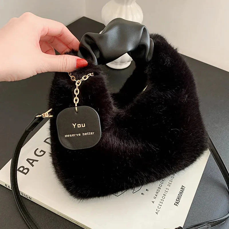 Plush Texture Cross-Body Bag For Women Eco-Friendly Fur Large Capacity Fashionable Winter Furry Hand Bag For Women