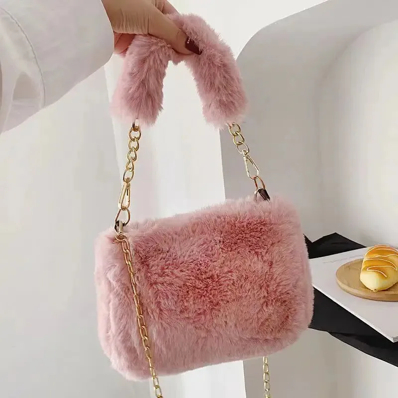 Plush Texture Cross-Body Bag For Women Eco-Friendly Fur Large Capacity Fashionable Winter Furry Hand Bag For Women