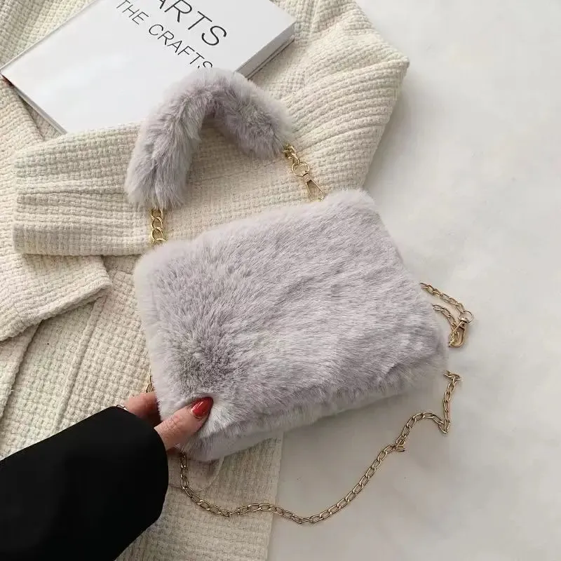 Plush Texture Cross-Body Bag For Women Eco-Friendly Fur Large Capacity Fashionable Winter Furry Hand Bag For Women