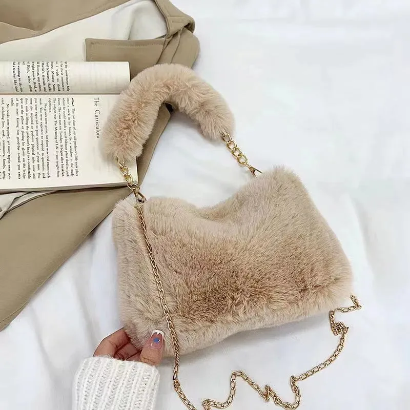 Plush Texture Cross-Body Bag For Women Eco-Friendly Fur Large Capacity Fashionable Winter Furry Hand Bag For Women