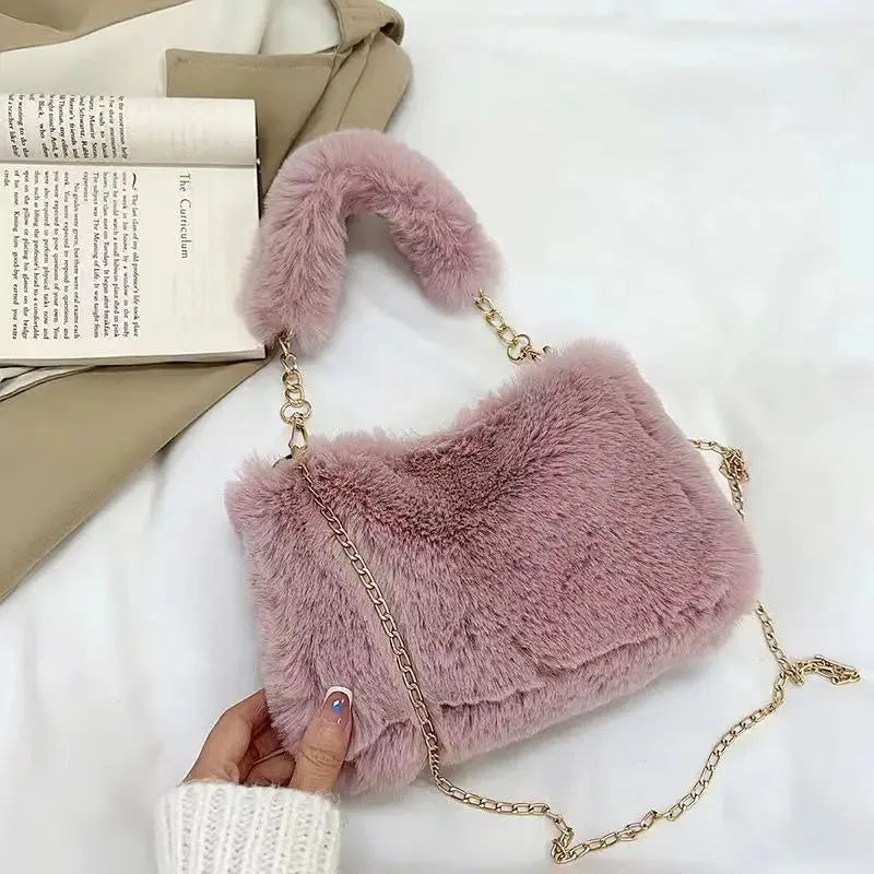 Plush Texture Cross-Body Bag For Women Eco-Friendly Fur Large Capacity Fashionable Winter Furry Hand Bag For Women