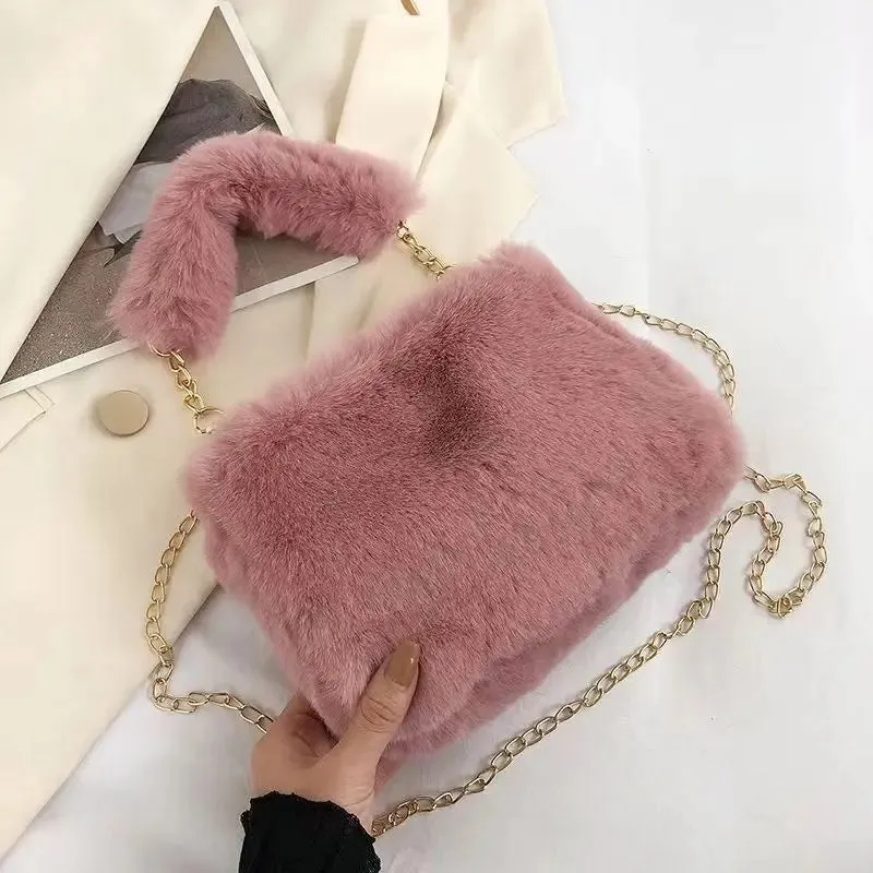 Plush Texture Cross-Body Bag For Women Eco-Friendly Fur Large Capacity Fashionable Winter Furry Hand Bag For Women