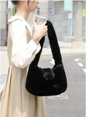 Plush Underarm Bag Y2K Women Aesthetic Fuzzy Tote Bag Furry Warm Winter Shoulder Bag Accessories (Black)