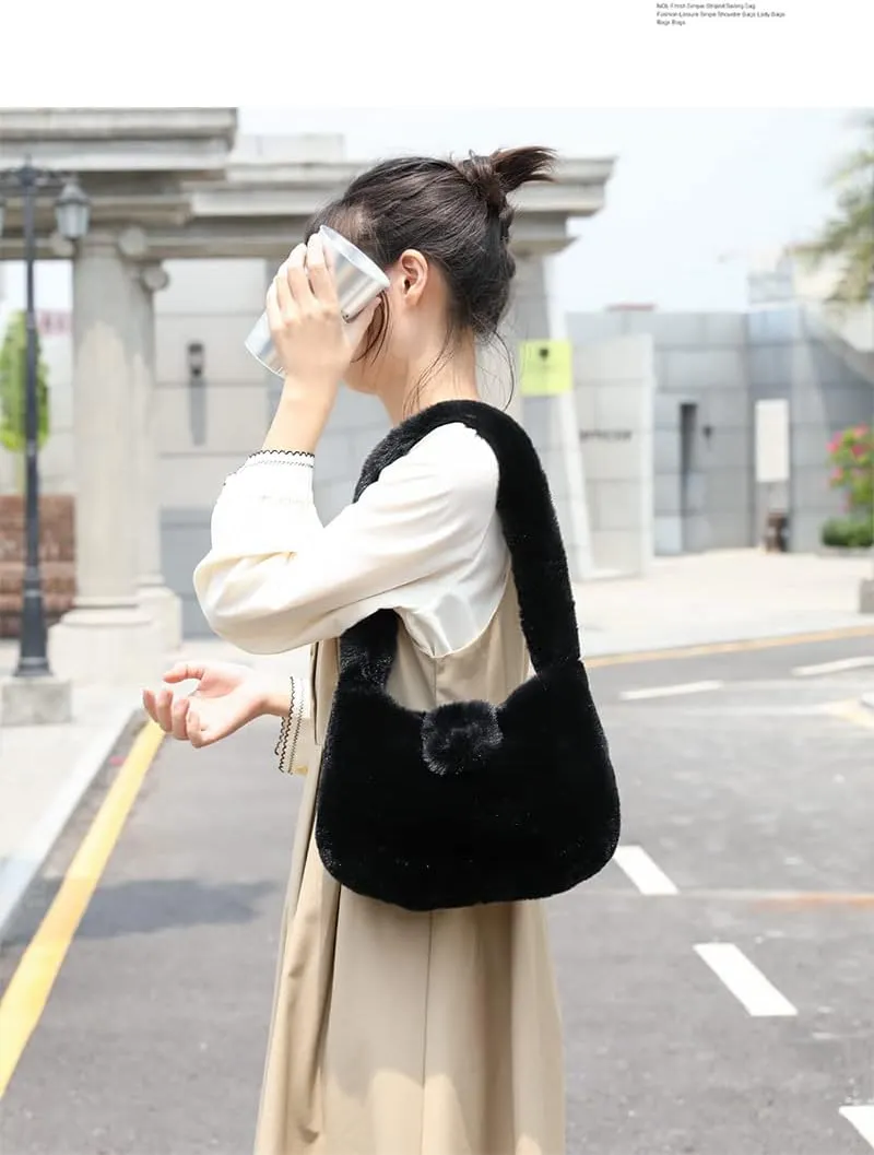 Plush Underarm Bag Y2K Women Aesthetic Fuzzy Tote Bag Furry Warm Winter Shoulder Bag Accessories (Black)