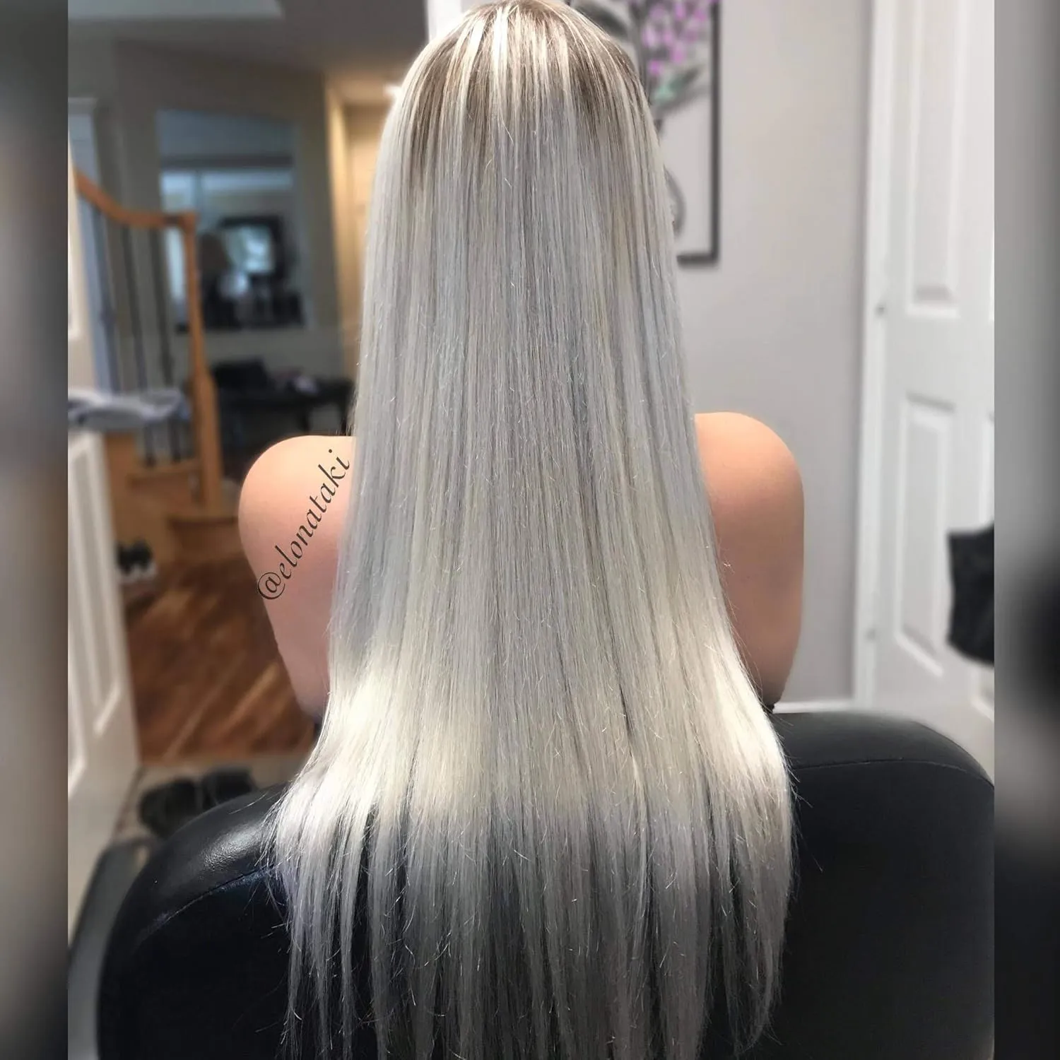 Professional Hair Color with Argan Oil Intense Pearl Blonde Toner 100.21. 3.5 oz tube (100 ml). Argan oil ensures exceptional hair quality and shine. Made in Europe.