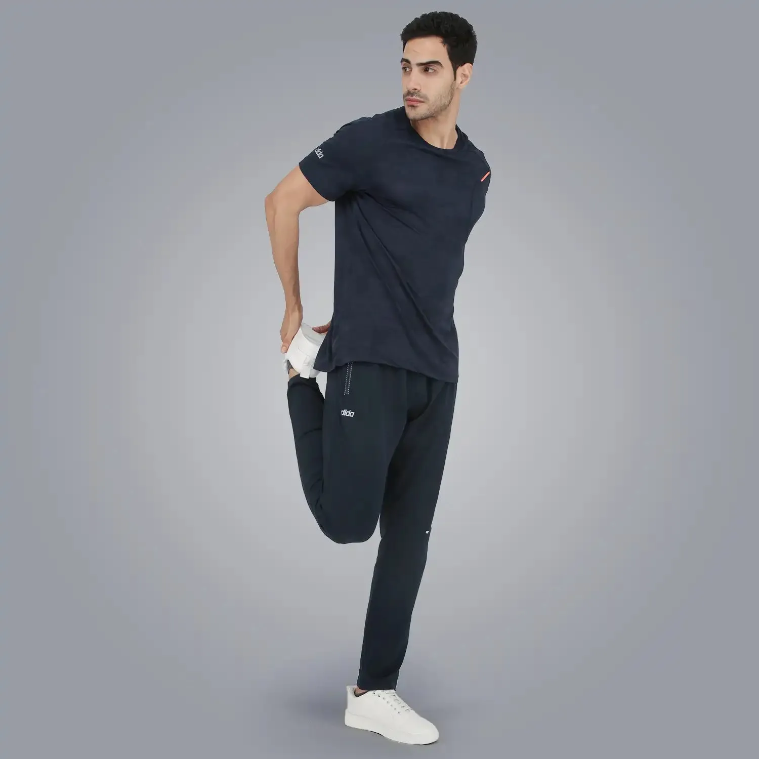 Round Neck Breathable T-Shirt - Men