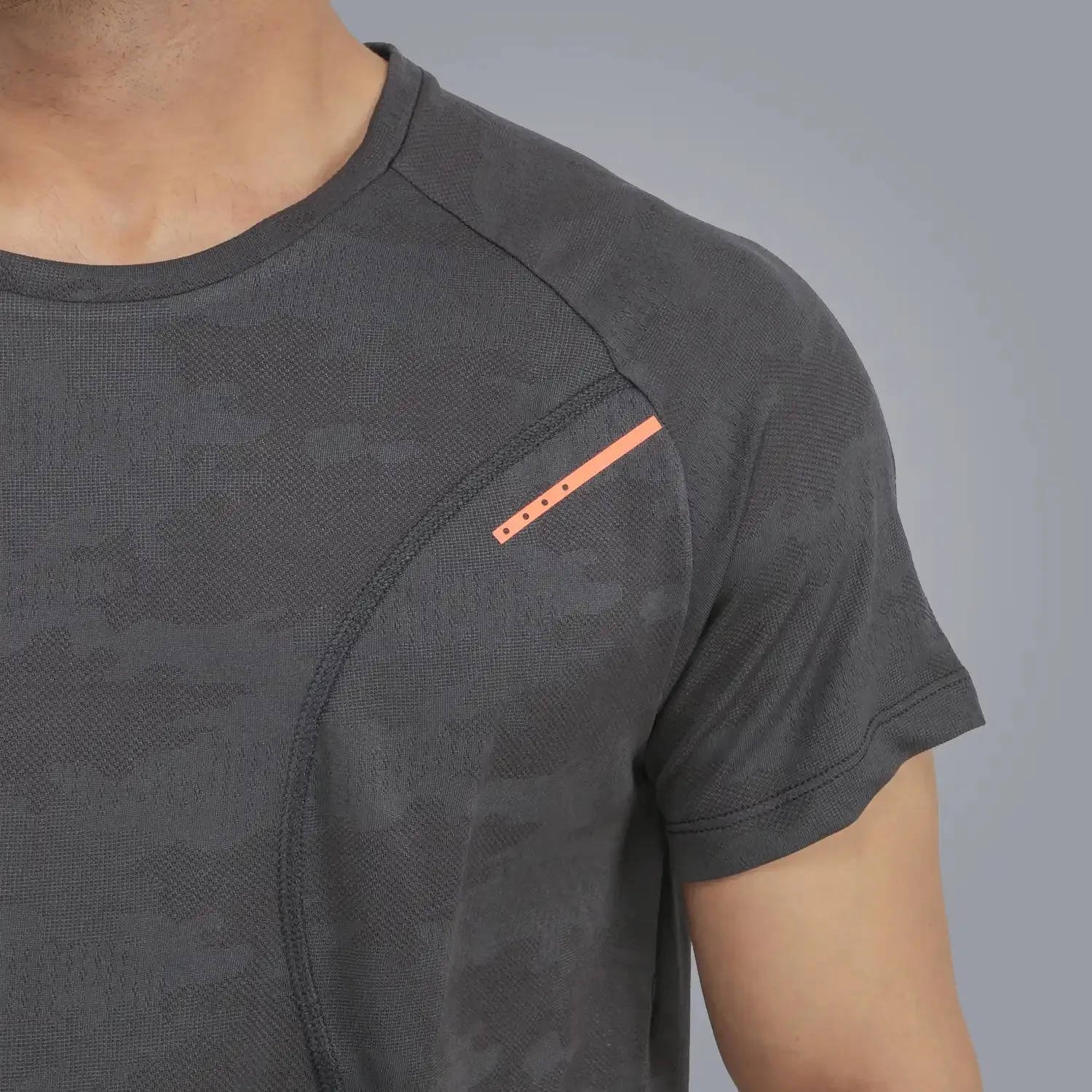 Round Neck Breathable T-Shirt - Men
