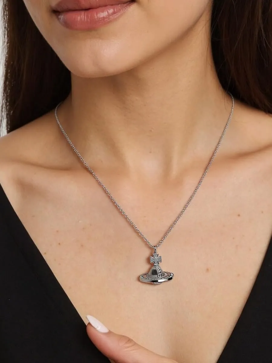 Saturn Pendant Necklace for Women Glass Bead Pendant Necklace Sweater Chain Jewelry for Women Planetary Element Necklace Jewelry for Mother Wife Sister Daughter