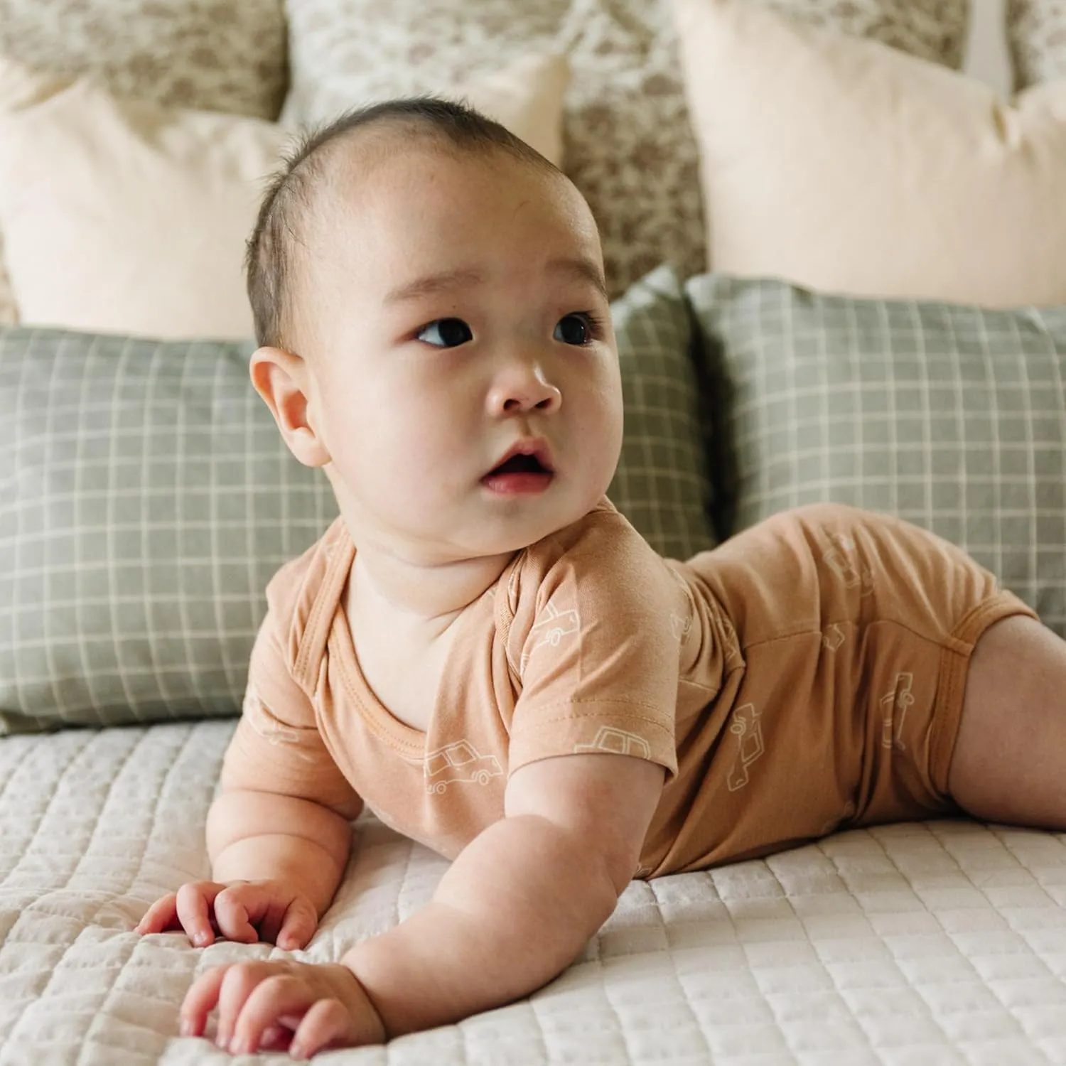 Short Sleeve Bodysuit "Cooper" by Copper Pearl