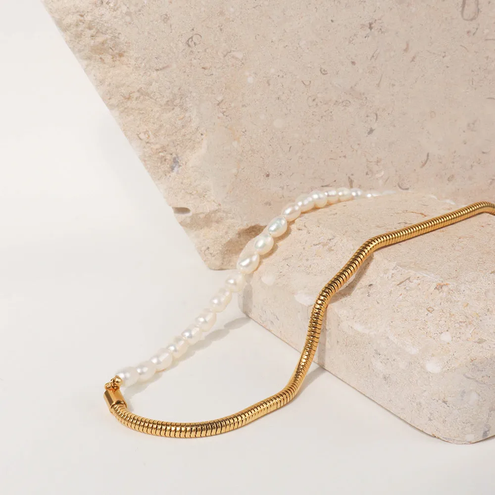 Snake Chain Pearl Necklace