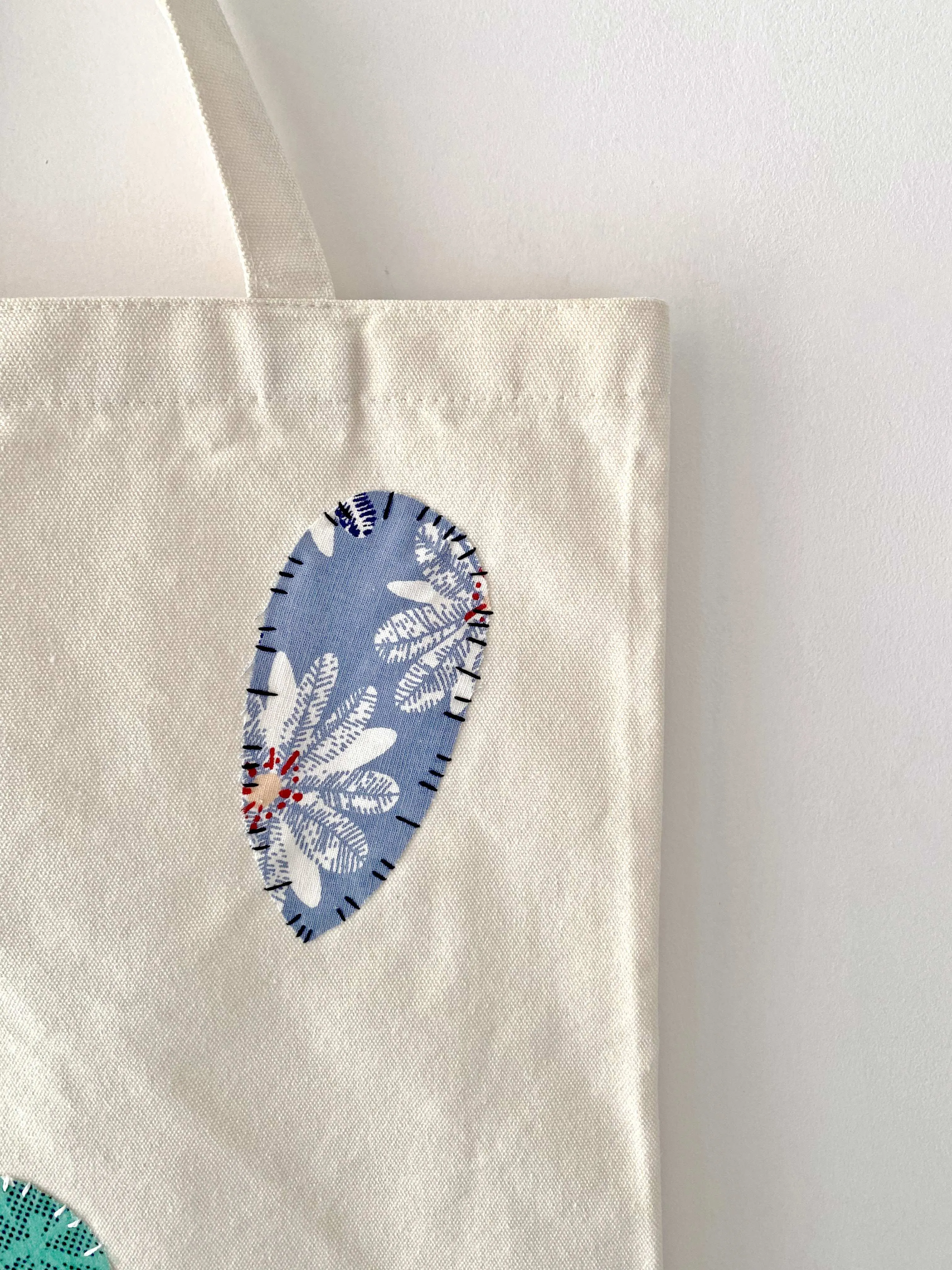Spacious Eco Shoulder Tote