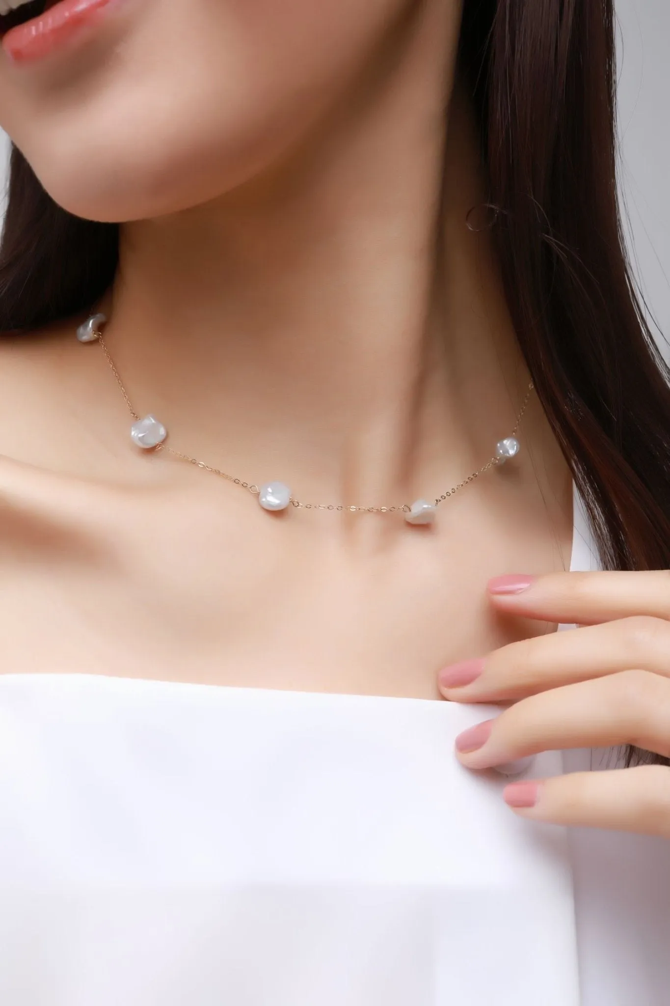 Thousand Faces Series Delicate Pearl Chain Necklace