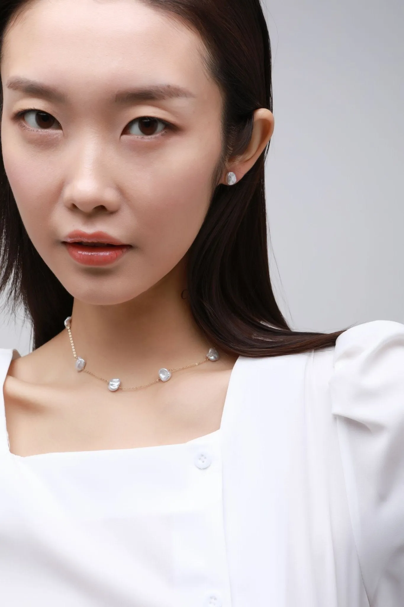 Thousand Faces Series Delicate Pearl Chain Necklace