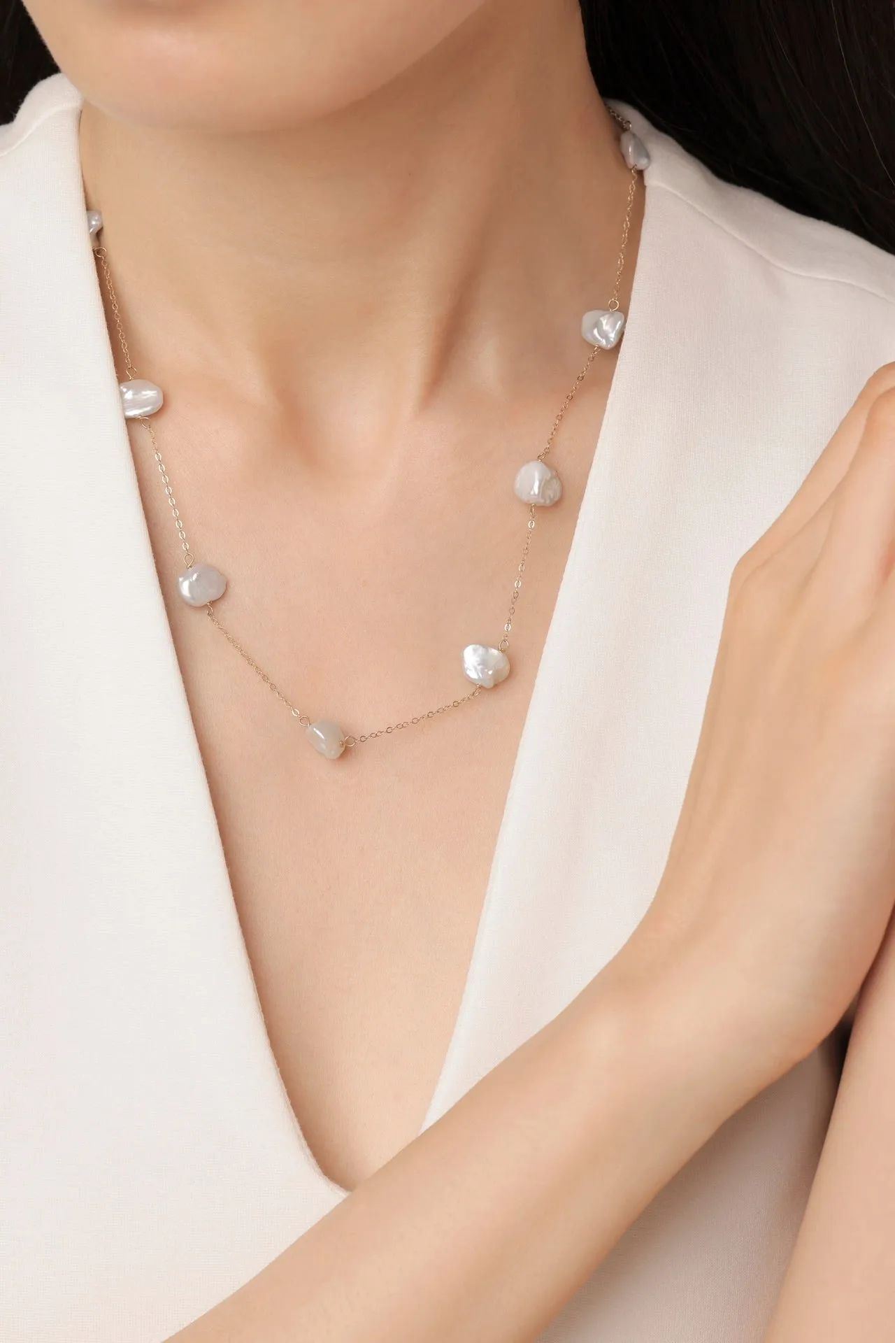 Thousand Faces Series Delicate Pearl Chain Necklace