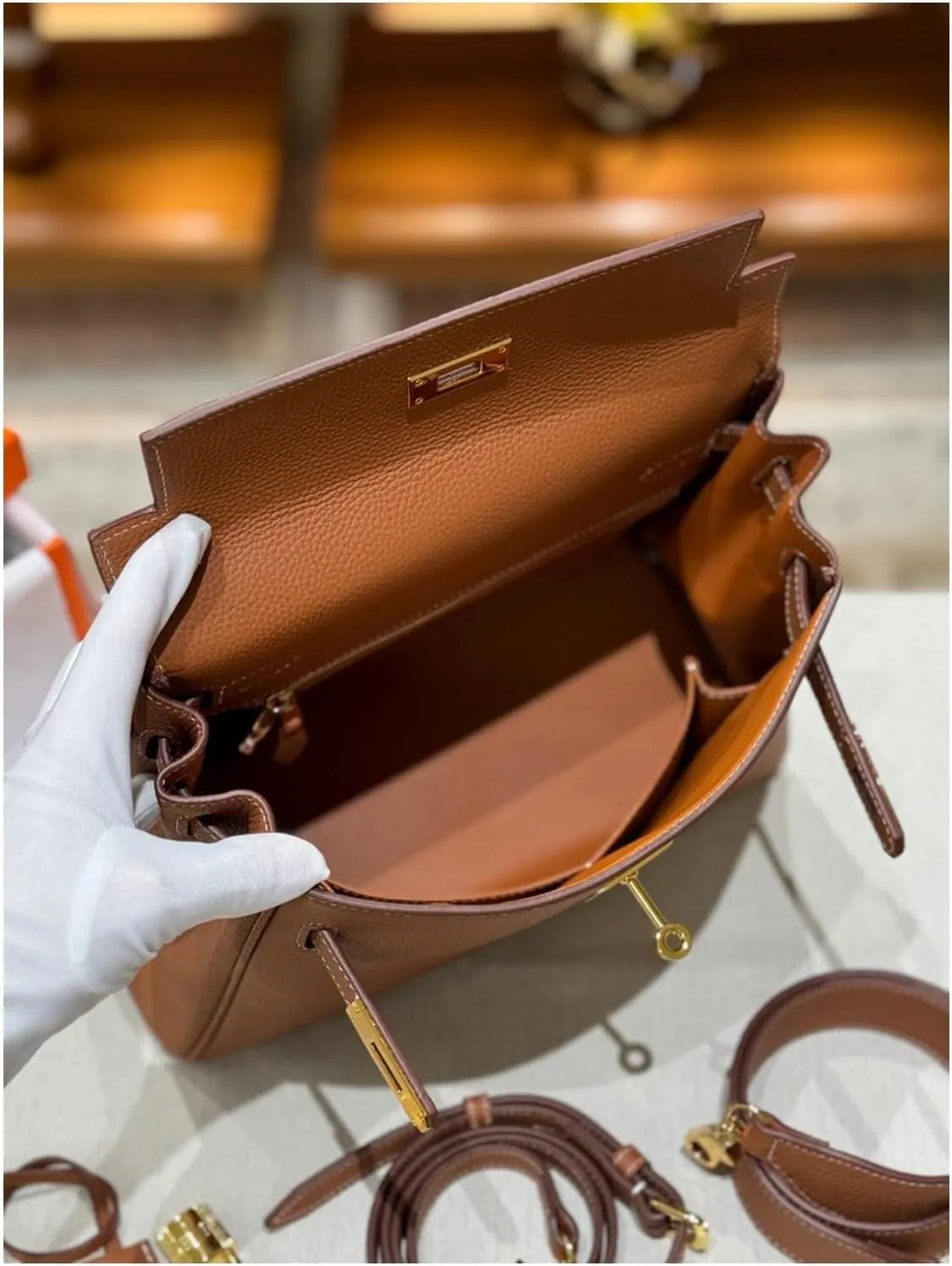 Tote Bag for Women, Genuine Leather Top Handle Handbag, Fashion Vintage Shoulder Bag, Crossbody, With 2 strap.