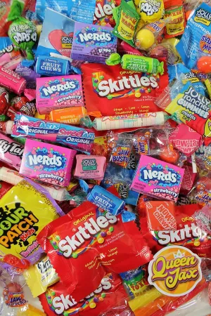 Ultimate Assorted Candy Party Mix - 2 LB Bag - Mega Variety Bulk Assortment - Individually Wrapped Candy - –Queen Jax - - Variety Pack
