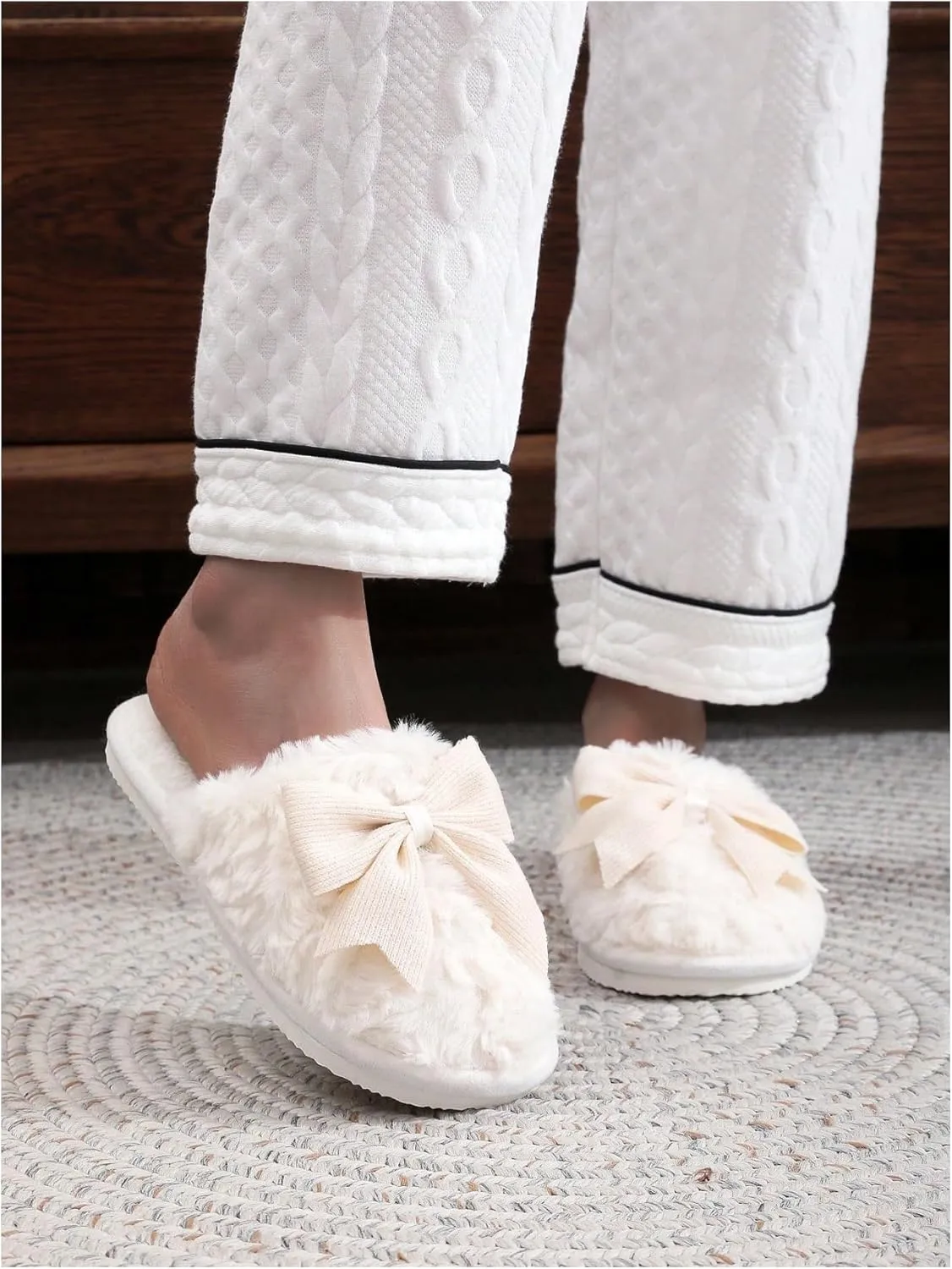 Verdusa Women's Bow Memory Foam Slippers Warm Slip On Faux Fur House Slippers