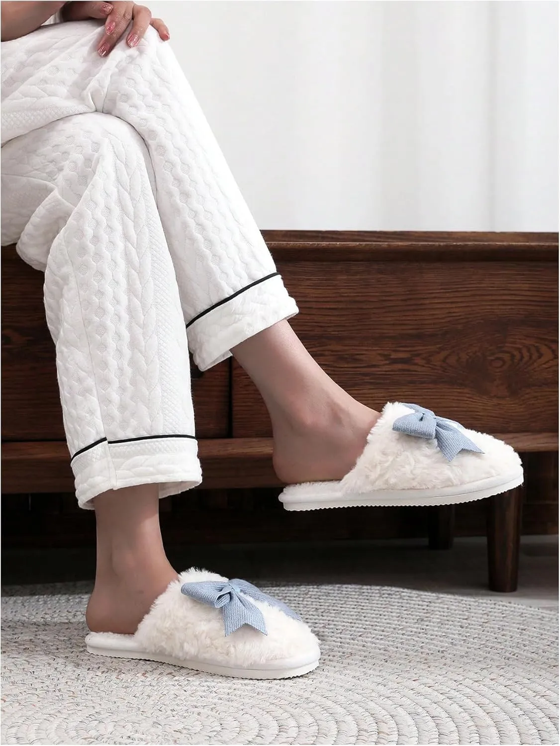 Verdusa Women's Bow Memory Foam Slippers Warm Slip On Faux Fur House Slippers