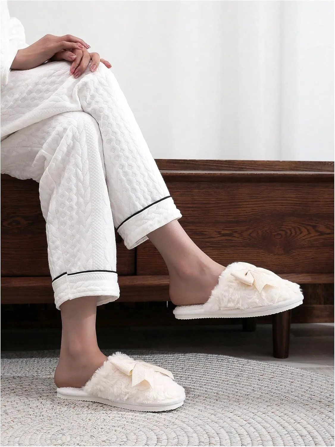 Verdusa Women's Bow Memory Foam Slippers Warm Slip On Faux Fur House Slippers