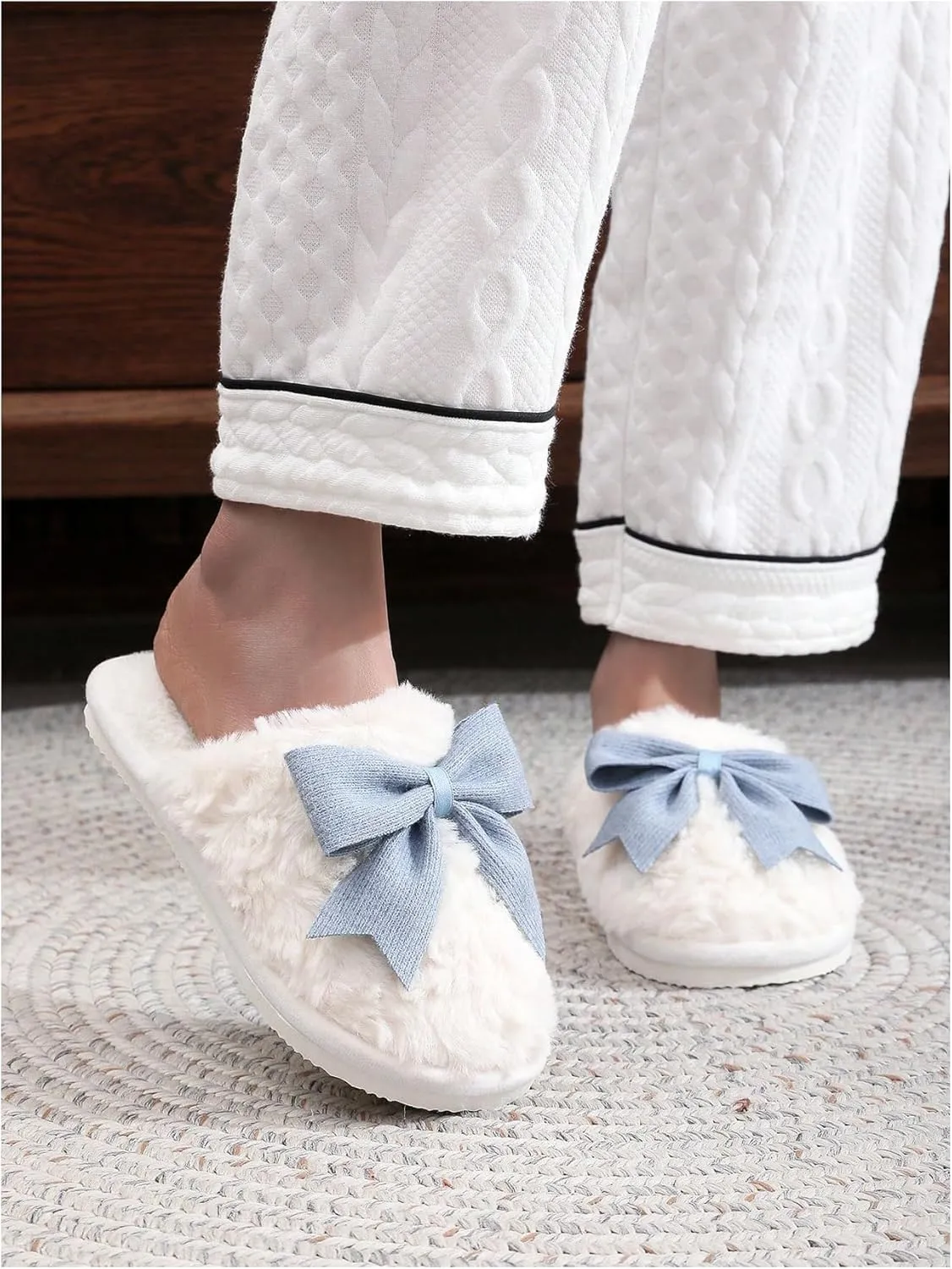 Verdusa Women's Bow Memory Foam Slippers Warm Slip On Faux Fur House Slippers